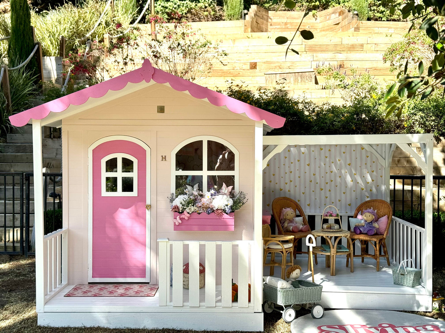 PARIS HILTON 🤩 London’s First Birthday Cubby