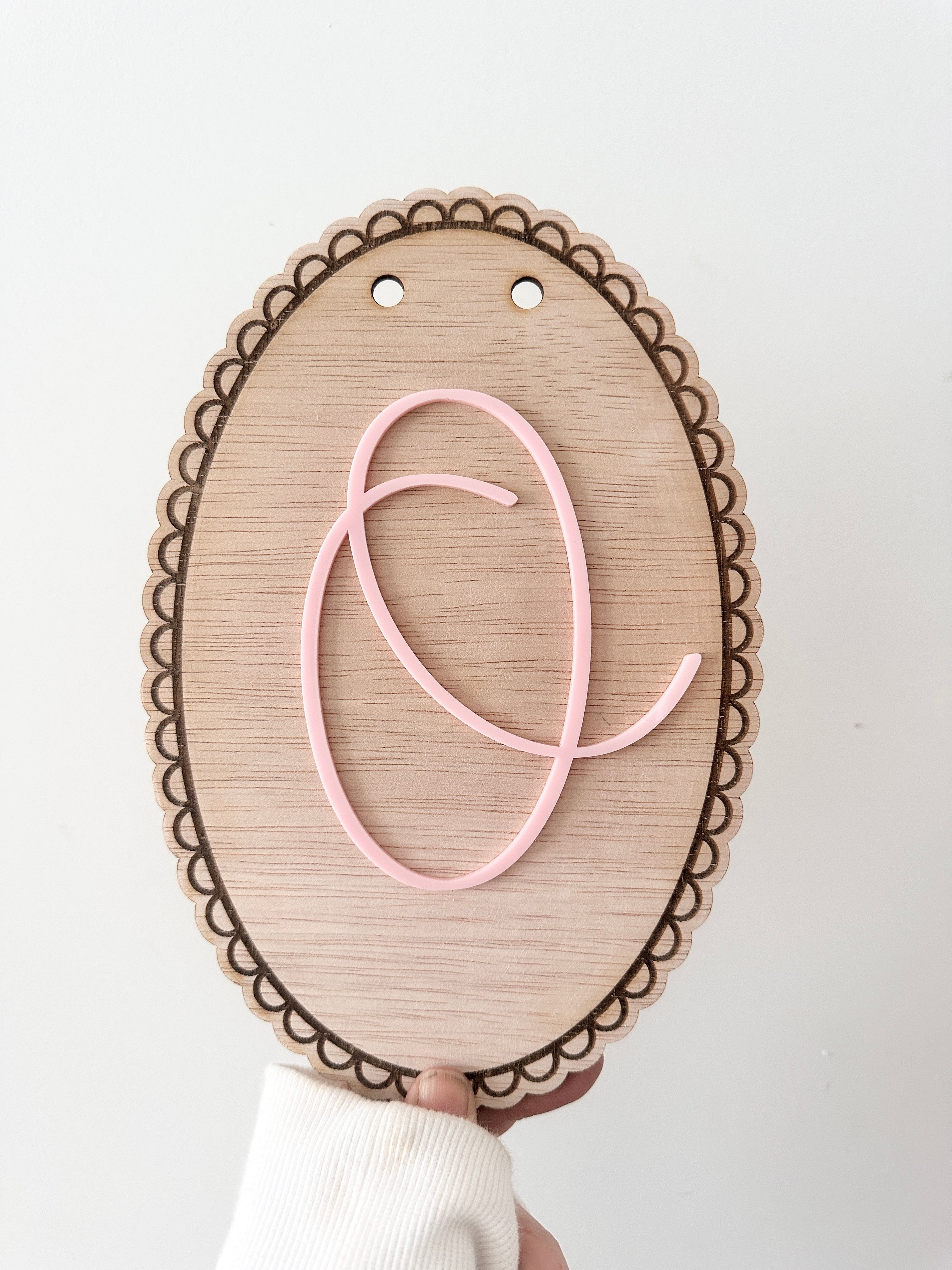 Whimsical Initial + Bow Plaque Set – Scalloped Wall Decor