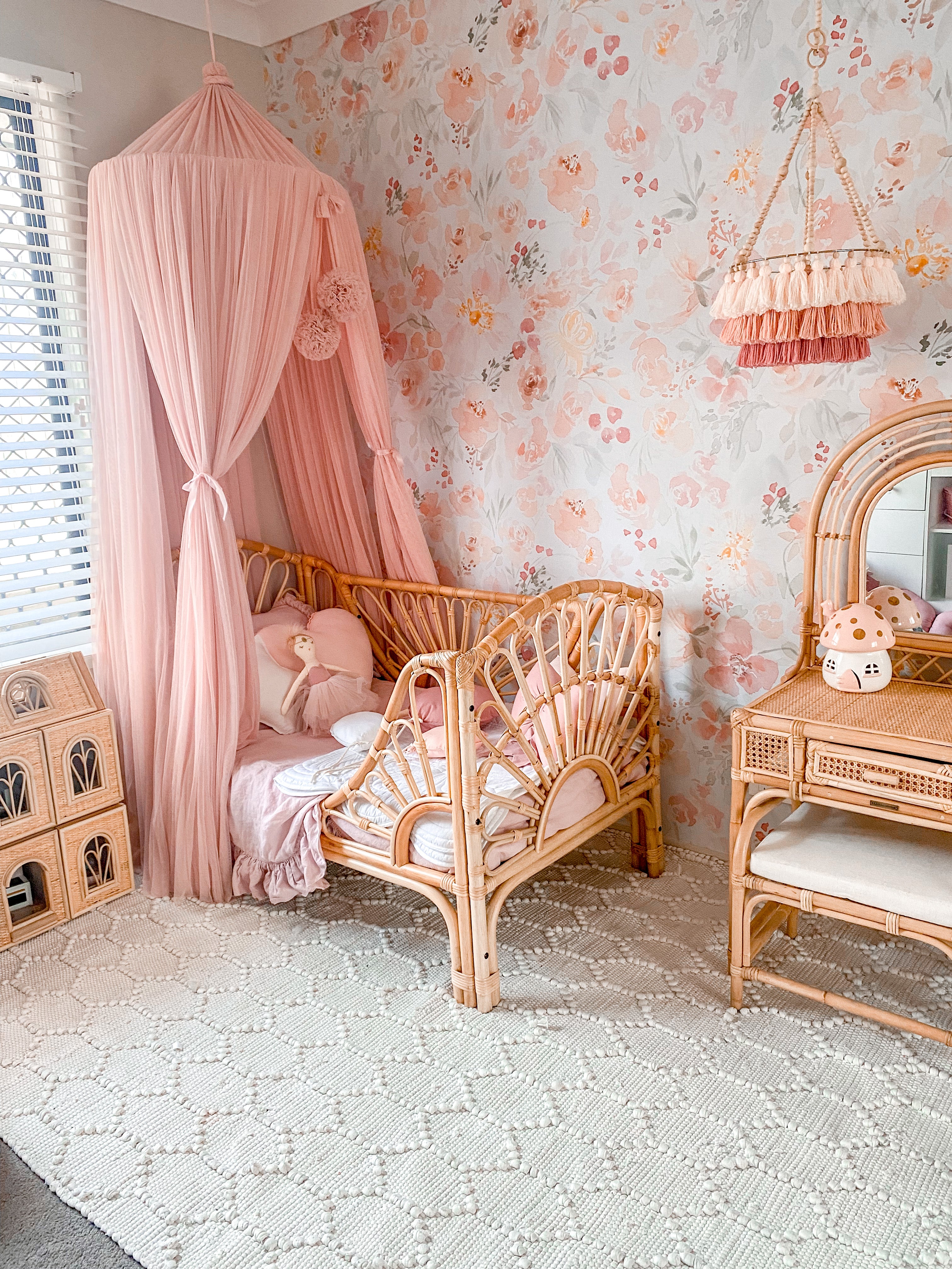 Maree Peel & Stick Kids Wallpaper