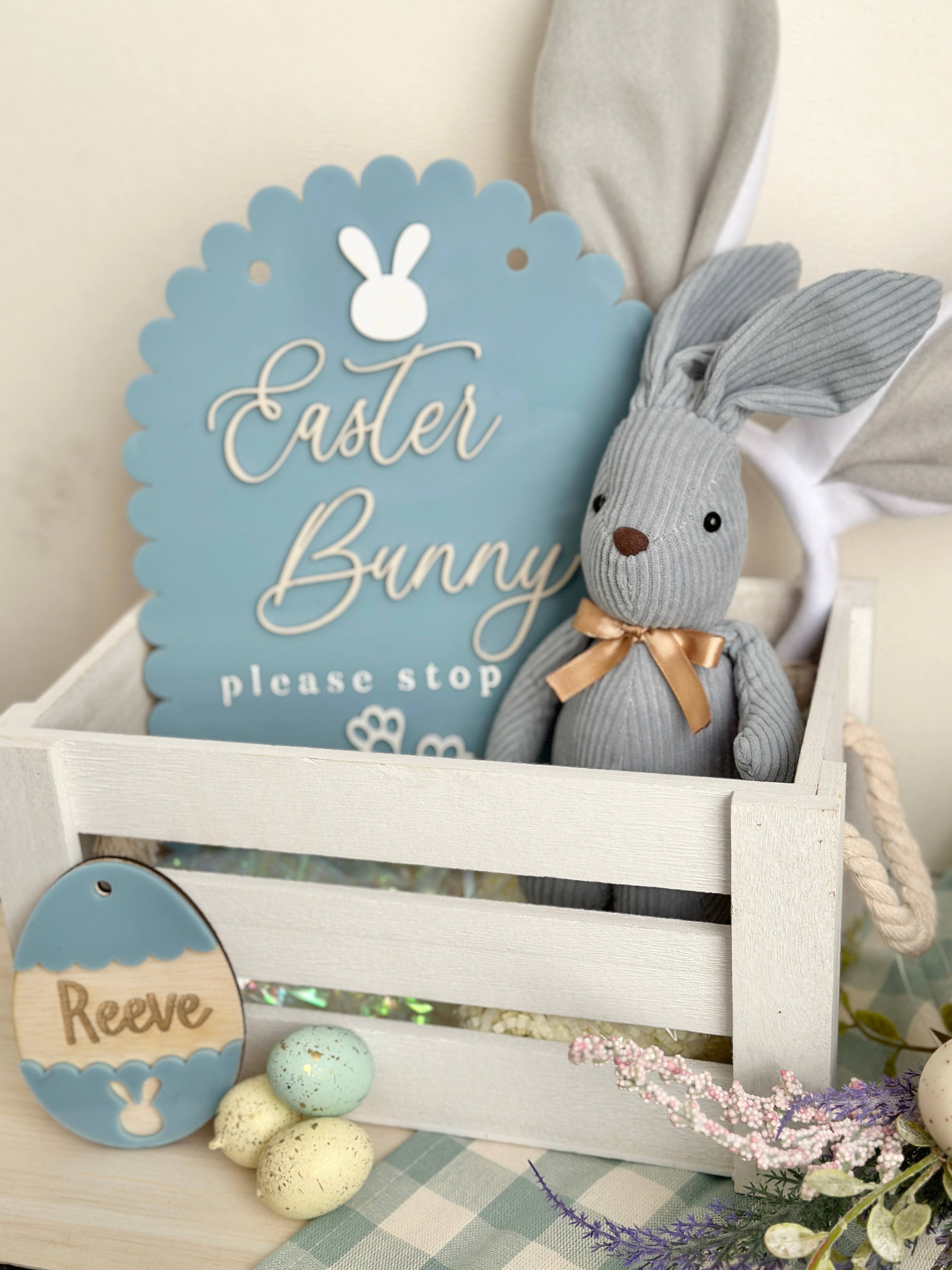 Scalloped Bunny Stop Here Plaque