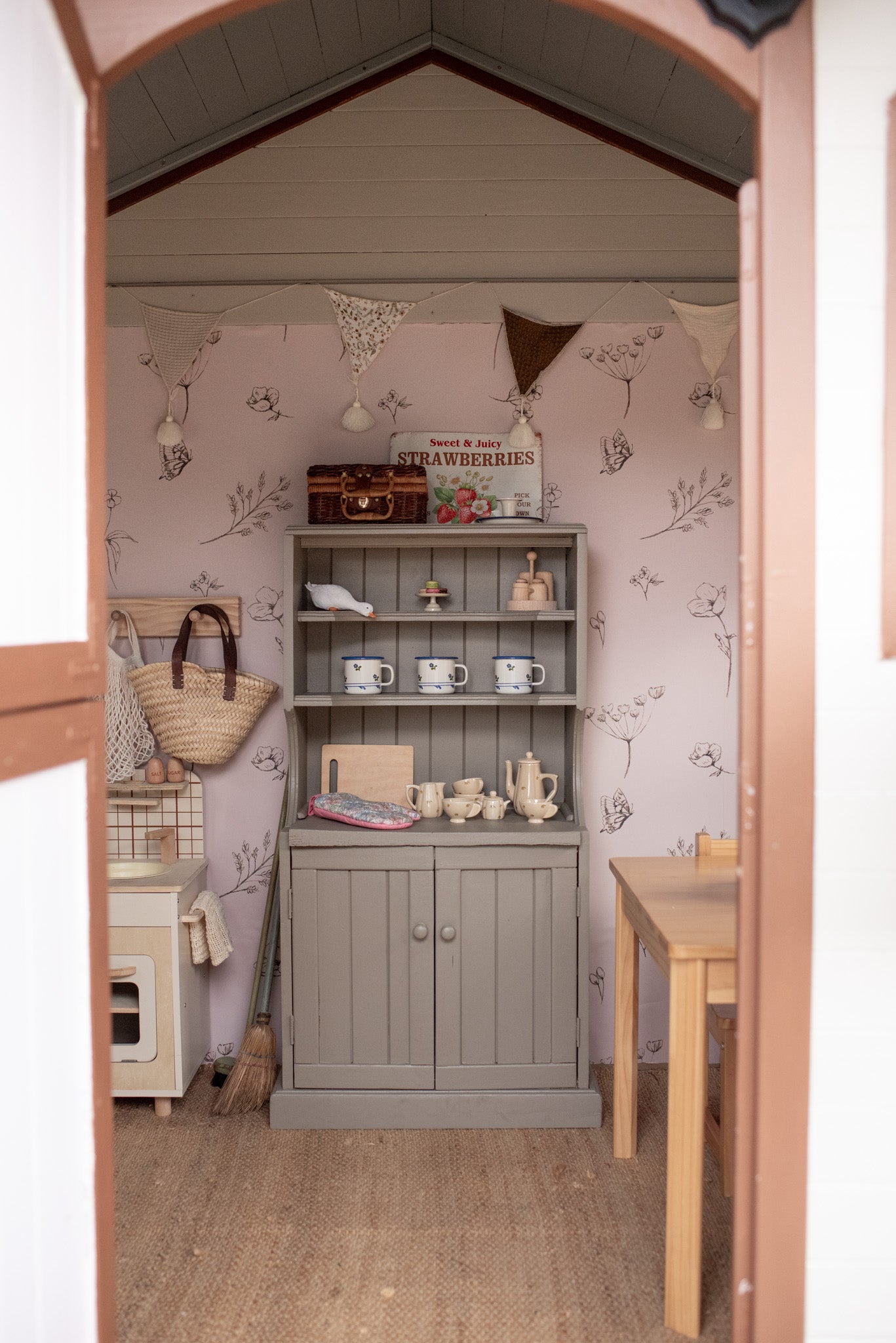 Flora Peel & Stick Kids Wallpaper