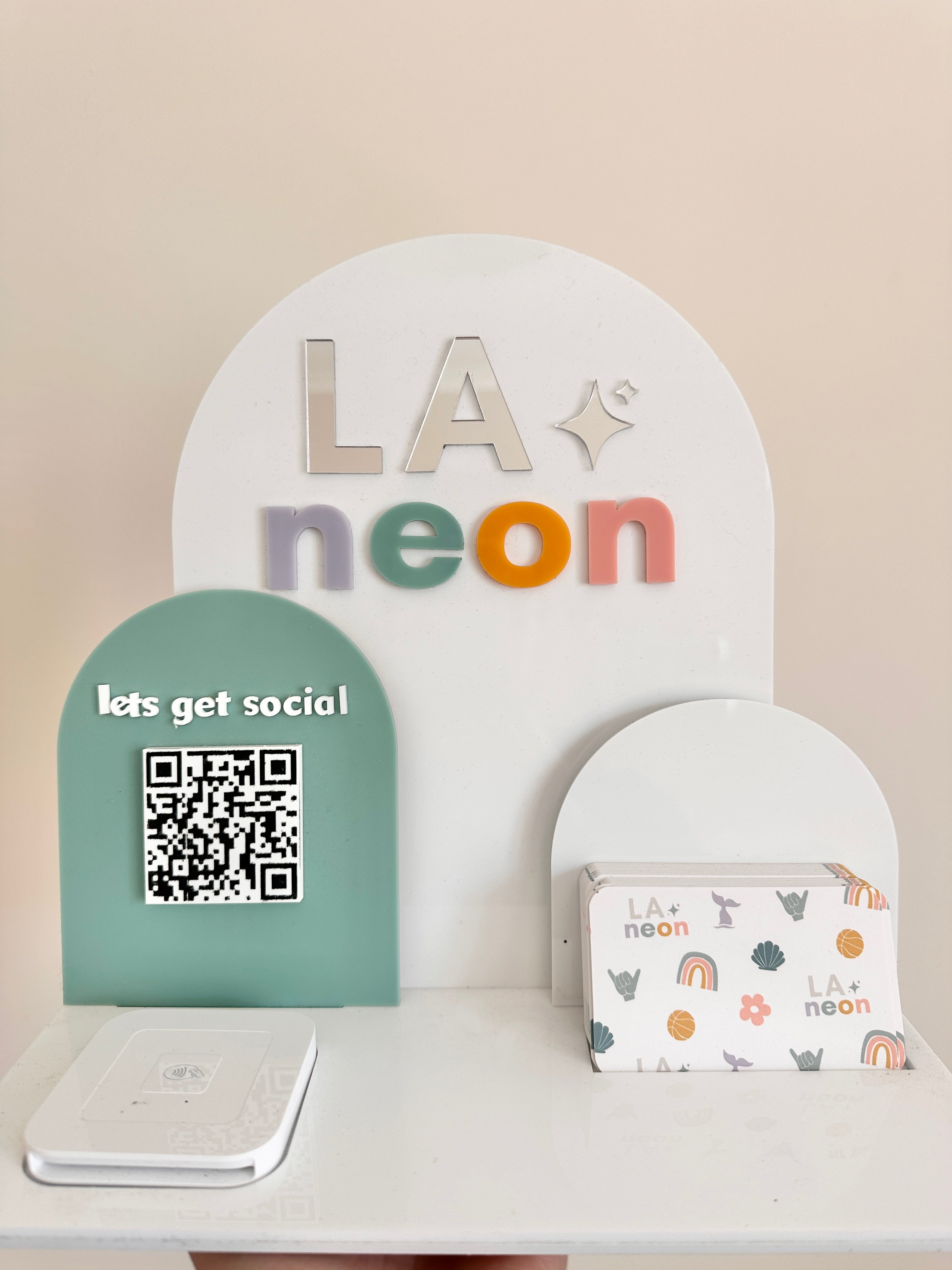 Deluxe Business Stand