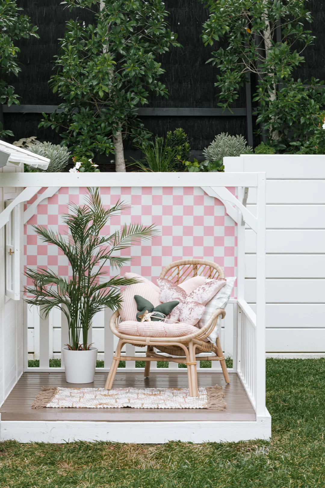 Checkers Peel & Stick Kids Wallpaper
