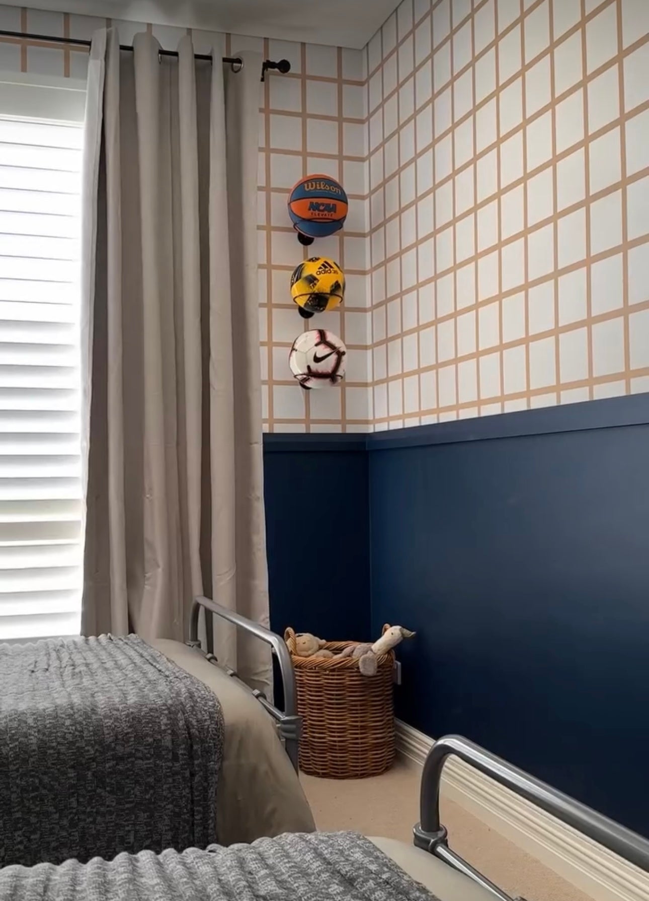 Kyree’s Cube Checkers Peel & Stick Kids Wallpaper