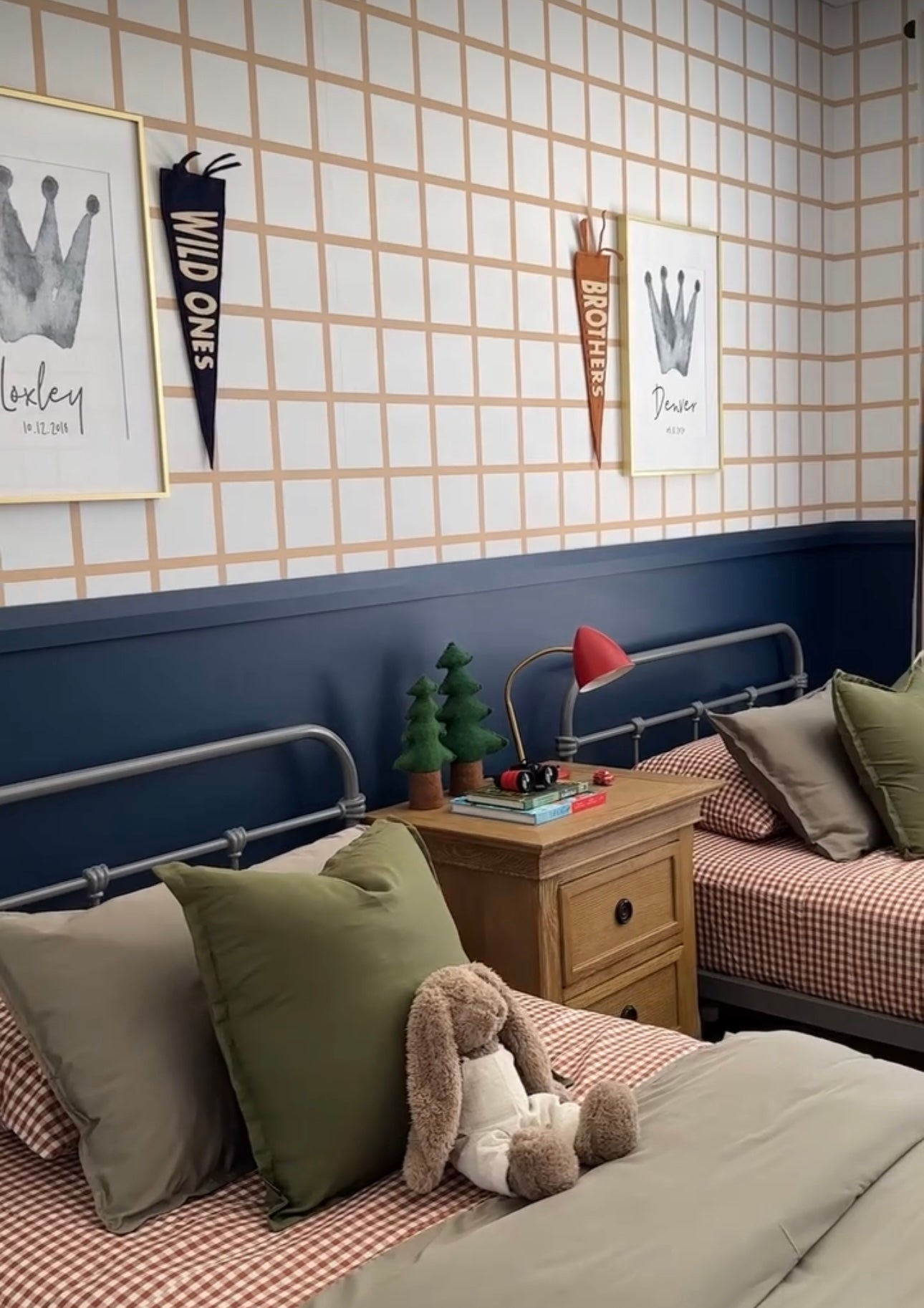 Kyree’s Cube Checkers Peel & Stick Kids Wallpaper