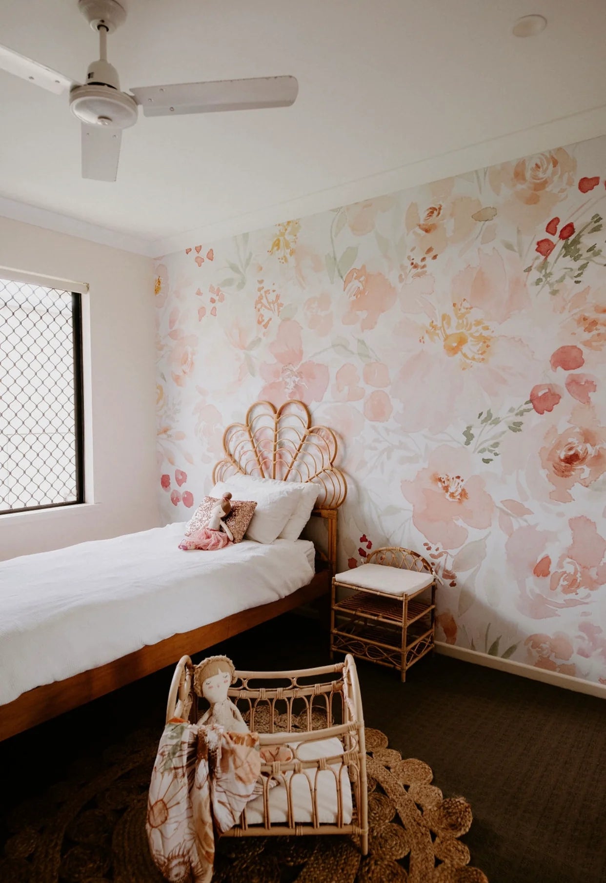 Maree Peel & Stick Kids Wallpaper
