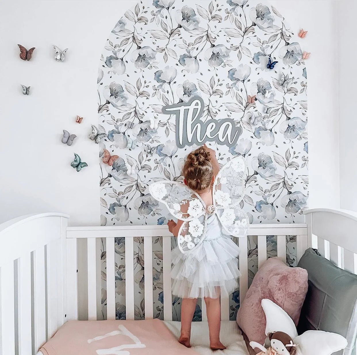 Thea Peel & Stick Kids Wallpaper