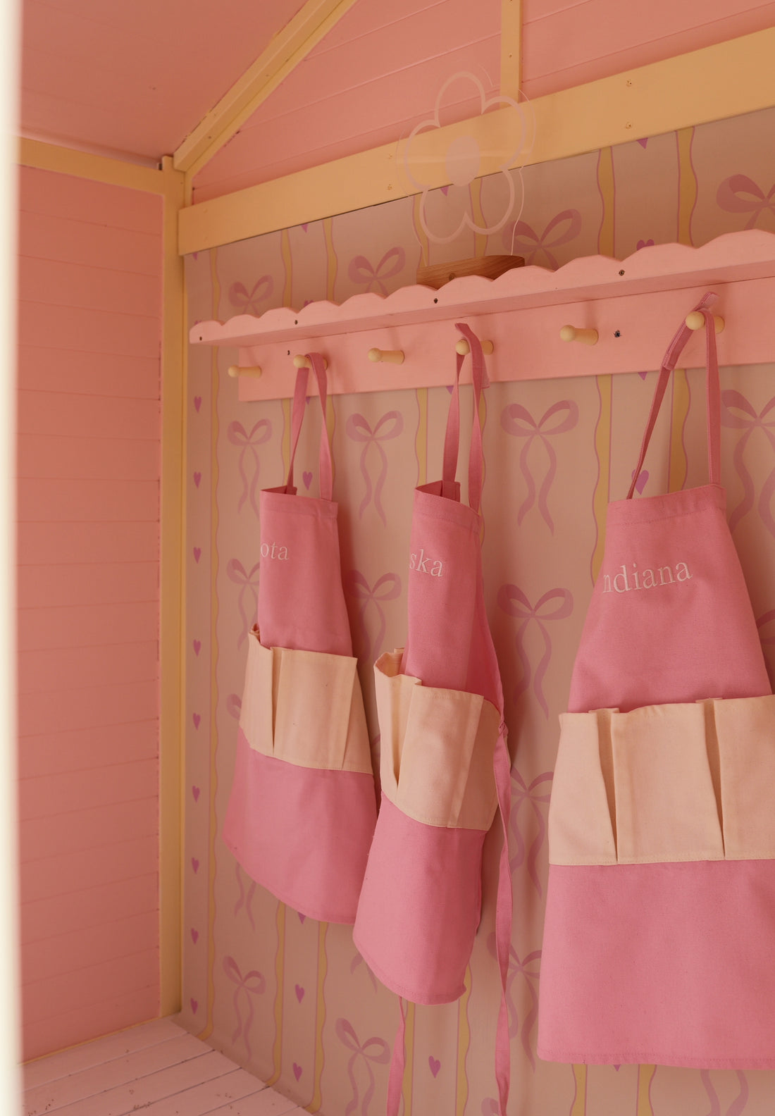 Ribbons &amp; Hearts Wallpaper