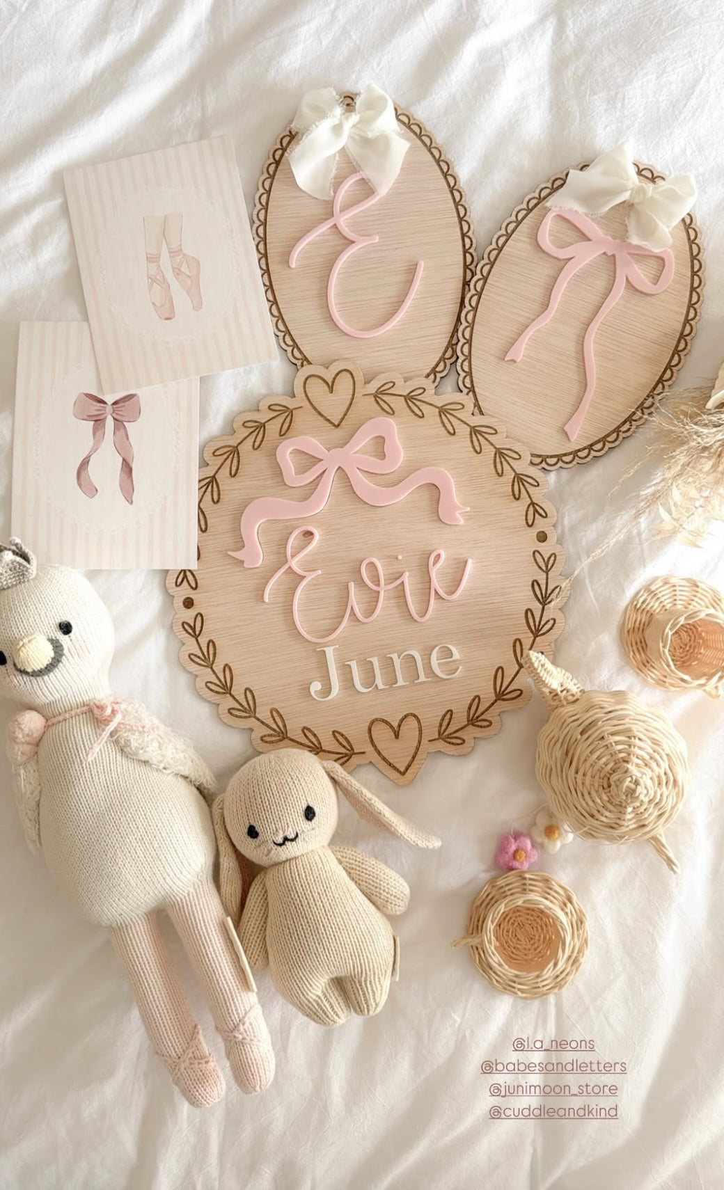 Whimsical Initial + Bow Plaque Set – Scalloped Wall Decor