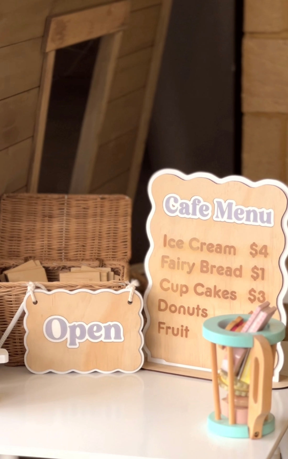 Wooden Open/Closed Sign – Ready for Business!