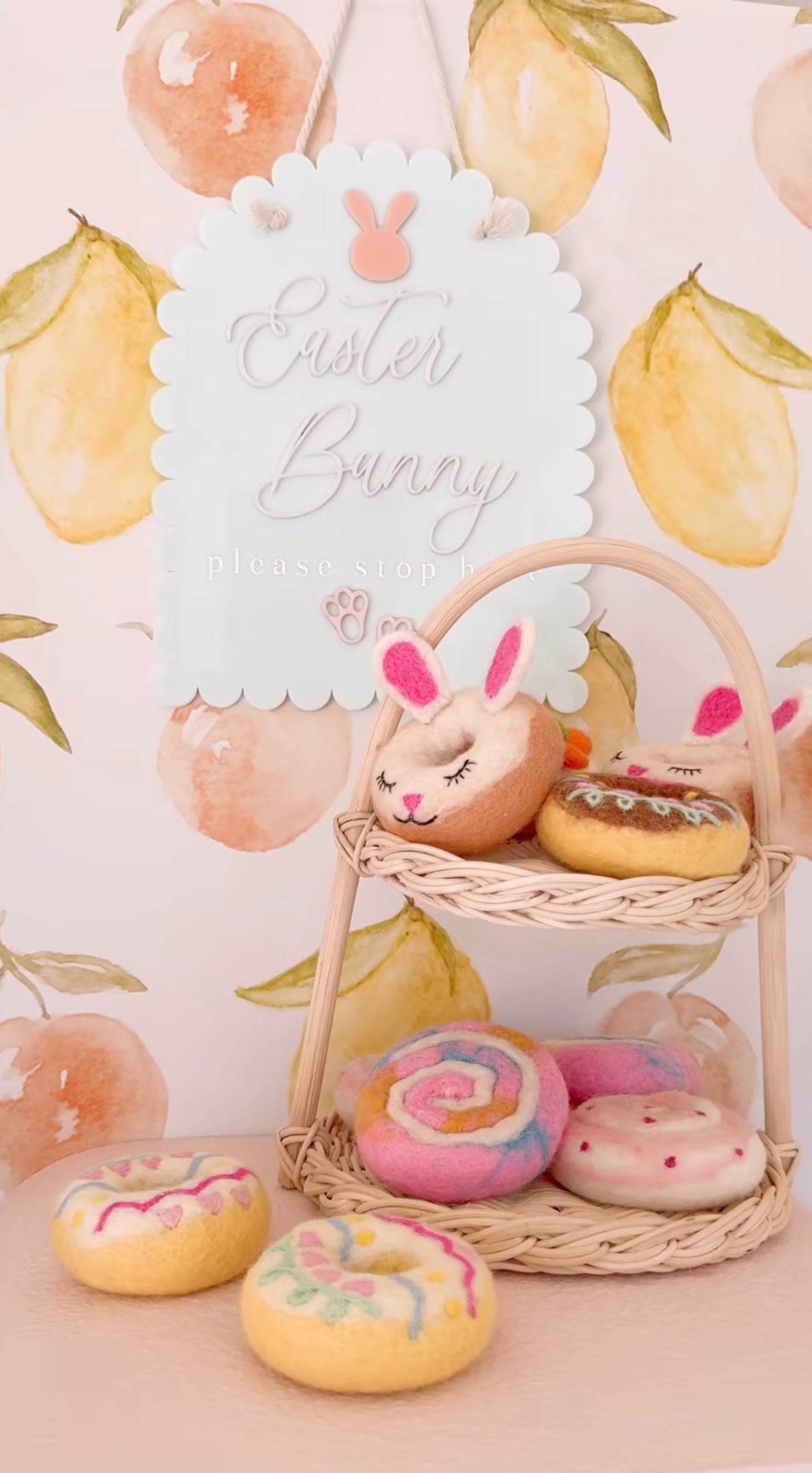 Scalloped Bunny Stop Here Plaque